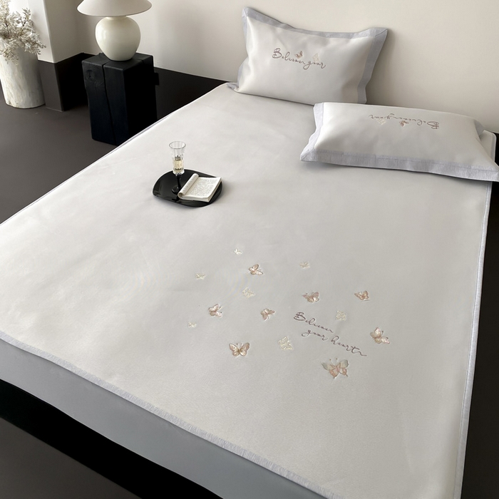 91家纺网 家纺一手货源 找家纺 由有家居 2025新款7A级高精密A类抗菌色织提花进口刺绣冰丝凉席-蝶影 蝶影-香槟