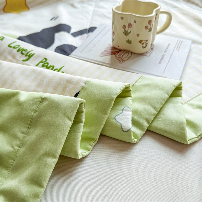 91家纺网 家纺一手货源 找家纺 小石头家纺 2025新款里外全棉A类纯棉棉花小碎花夏被包质检=买家秀 快乐熊猫