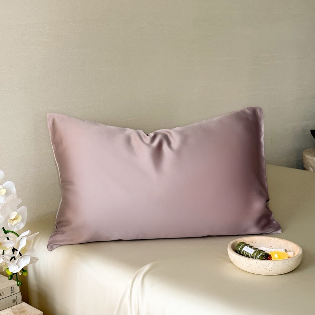 91家纺网 家纺一手货源 找家纺 禾时 2025新款纯色双拼兰精天丝单品系列-单枕套 枕套单件 满天星紫-曙光银