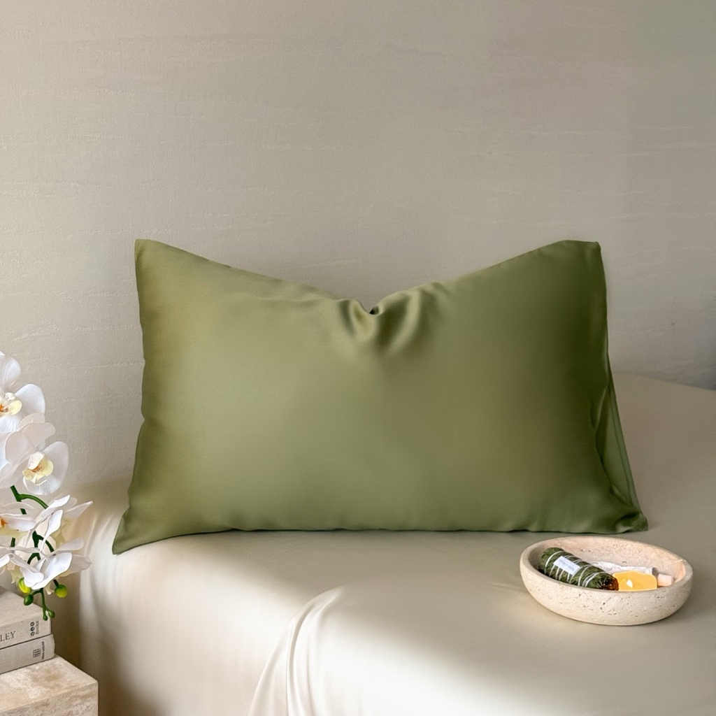 91家纺网 家纺一手货源 找家纺 禾时 2025新款纯色双拼兰精天丝单品系列-单枕套 枕套单件 欧芹绿