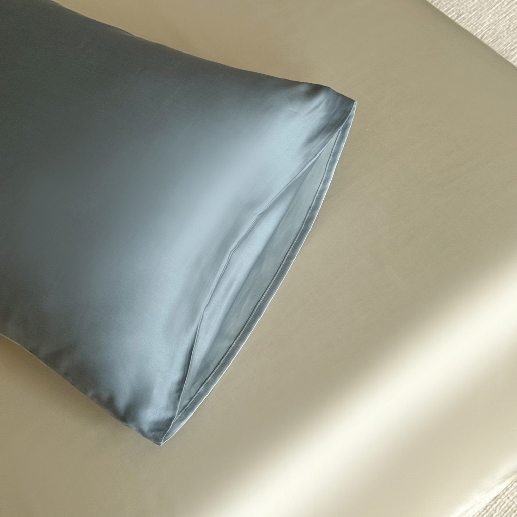 91家纺网 家纺一手货源 找家纺 禾时 2025新款纯色双拼兰精天丝单品系列-单枕套 枕套单件 灰蓝色-冰川灰
