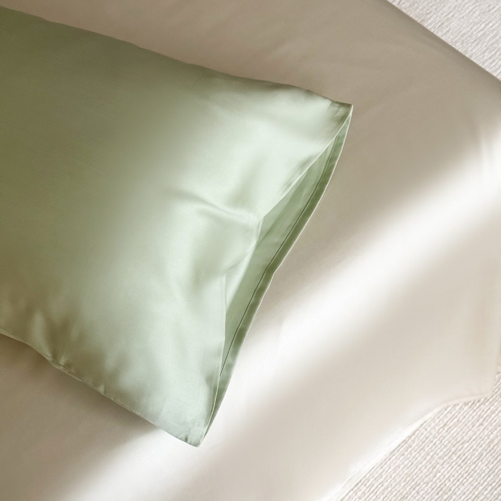 91家纺网 家纺一手货源 找家纺 禾时 2025新款纯色双拼兰精天丝单品系列-单枕套 枕套单件 嫩叶绿