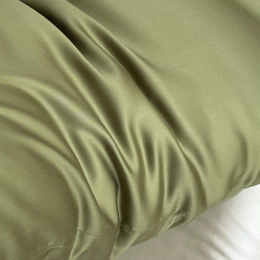 91家纺网 家纺一手货源 找家纺 禾时 2025新款纯色双拼兰精天丝单品系列-单枕套 枕套单件 欧芹绿