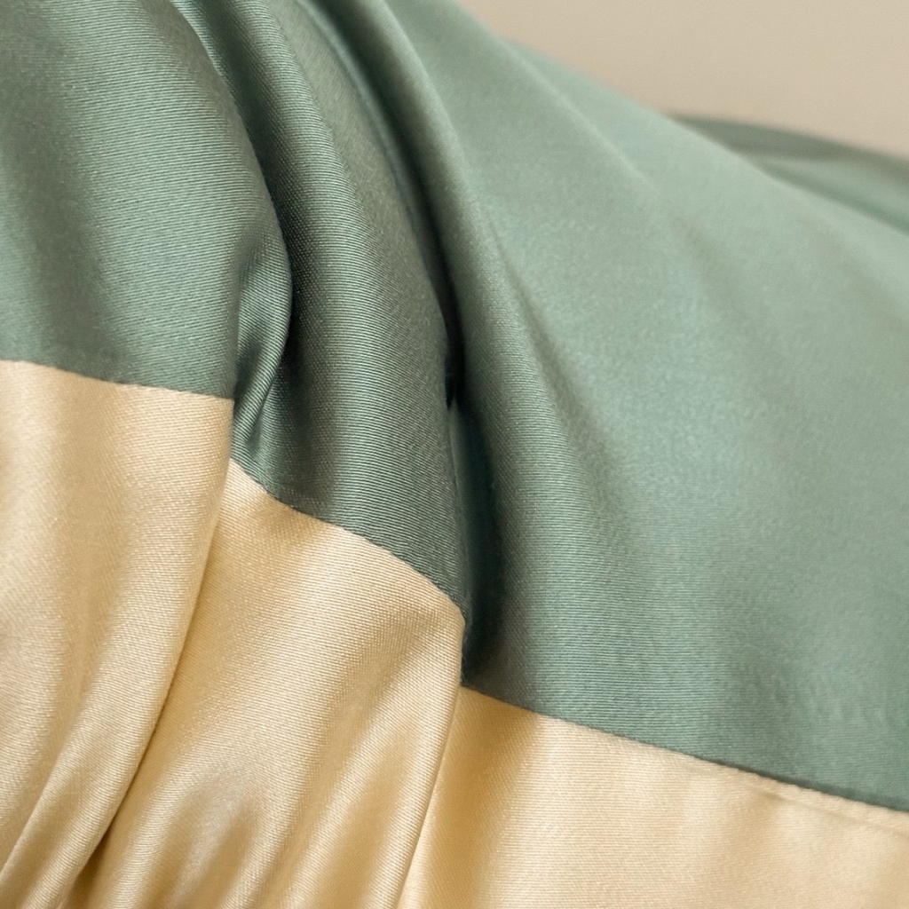 91家纺网 家纺一手货源 找家纺 禾时 2025新款纯色双拼兰精天丝单品系列-单枕套 枕套单件 天青色-香槟金