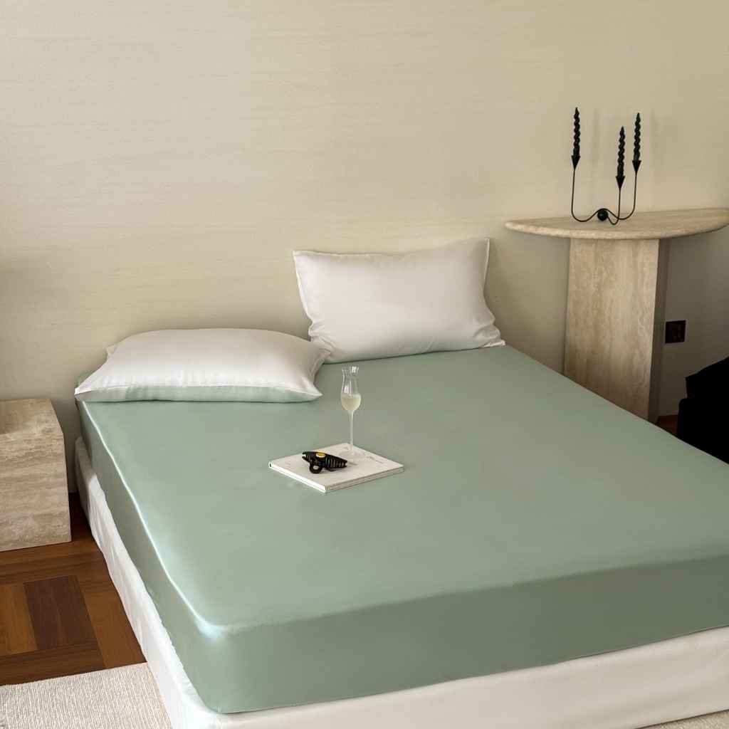 91家纺网 家纺一手货源 找家纺 禾时 2025新款纯色双拼兰精天丝单品系列-单床笠 床笠单件 浅艾绿