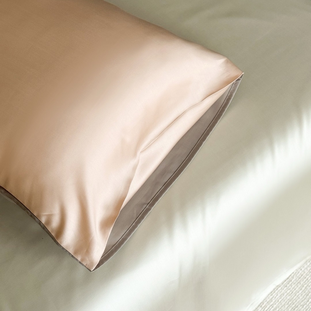 91家纺网 家纺一手货源 找家纺 禾时 2025新款纯色双拼兰精天丝单品系列-单枕套 枕套单件 月光色-岩石灰