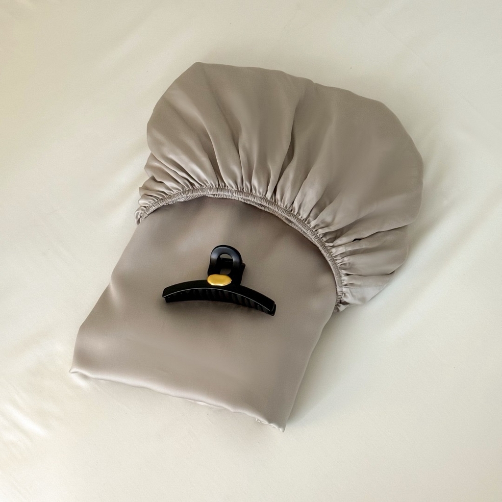 91家纺网 家纺一手货源 找家纺 禾时 2025新款纯色双拼兰精天丝单品系列-单床笠 床笠单件 霜华银