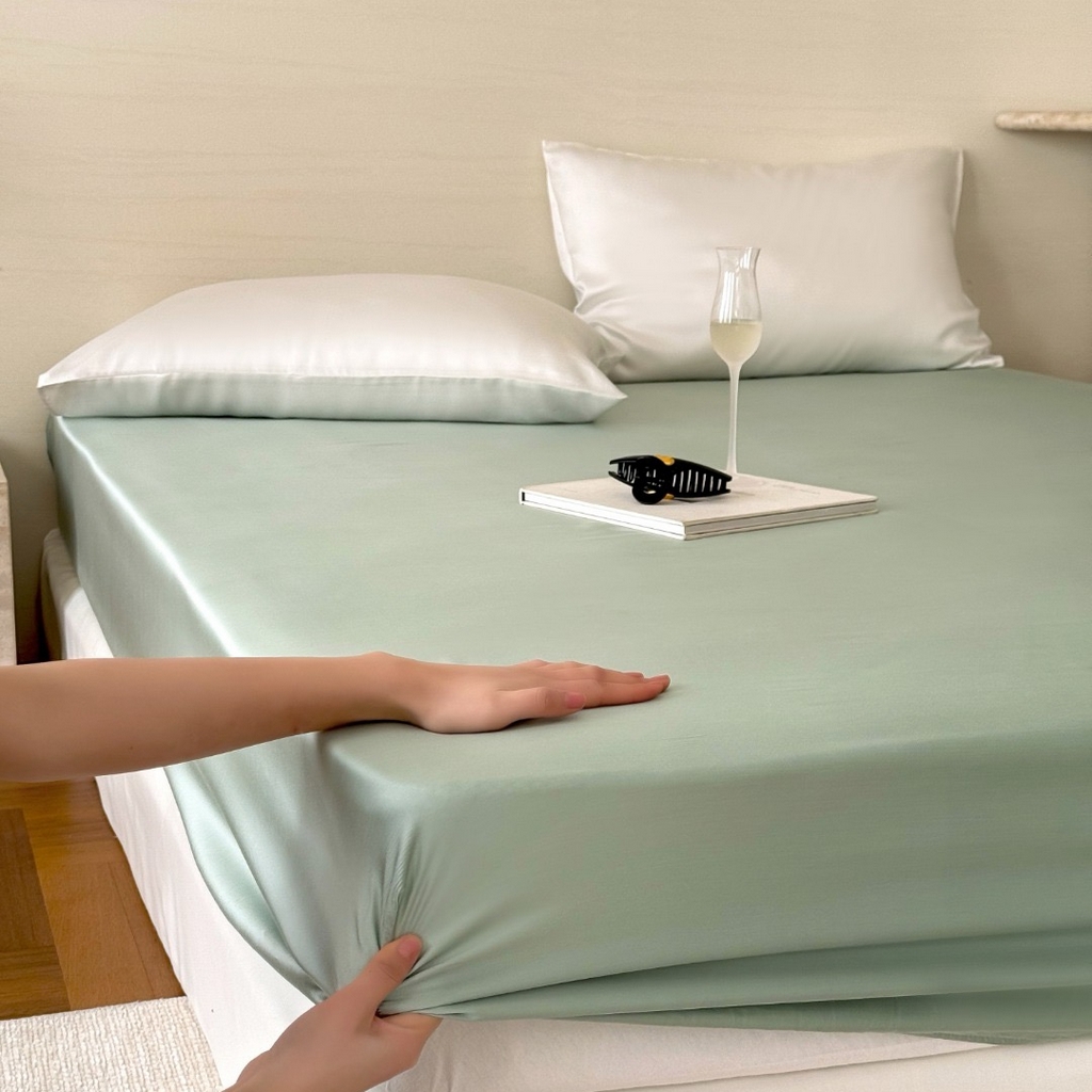 91家纺网 家纺一手货源 找家纺 禾时 2025新款纯色双拼兰精天丝单品系列-单床笠 床笠单件 浅艾绿