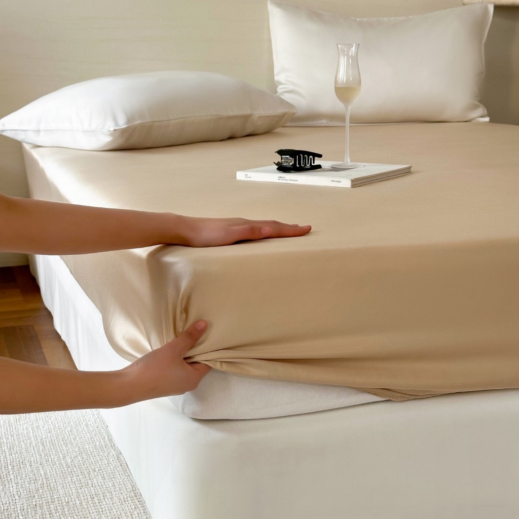 91家纺网 家纺一手货源 找家纺 禾时 2025新款纯色双拼兰精天丝单品系列-单床笠 床笠单件 沙茶色