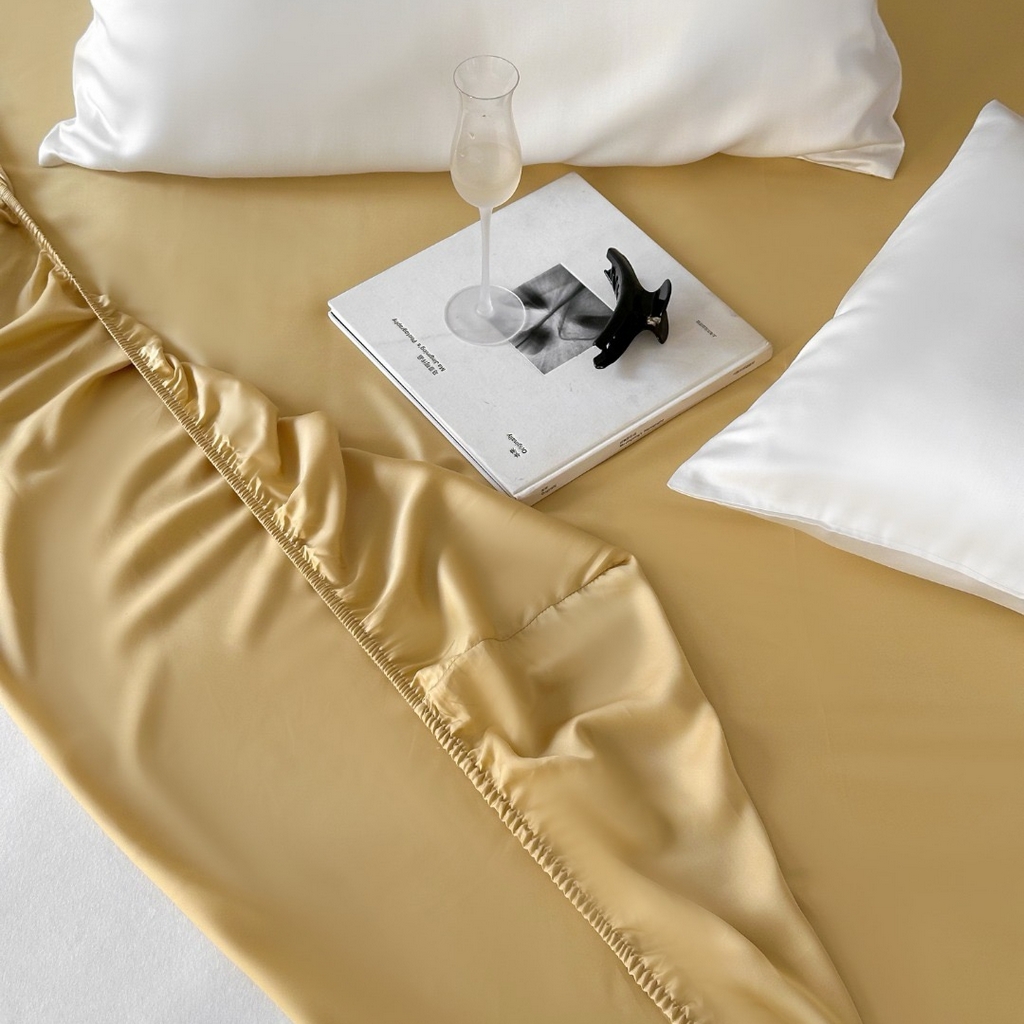 91家纺网 家纺一手货源 找家纺 禾时 2025新款纯色双拼兰精天丝单品系列-单床笠 床笠单件 香槟金