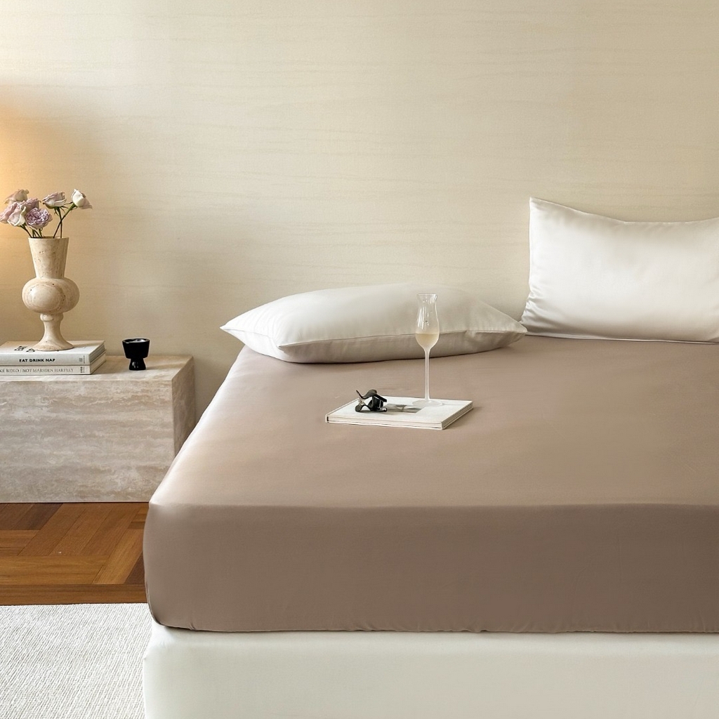 91家纺网 家纺一手货源 找家纺 禾时 2025新款纯色双拼兰精天丝单品系列-单床笠 床笠单件 岩石灰