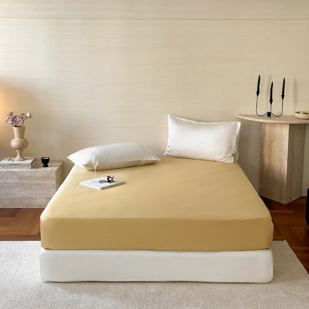 91家纺网 家纺一手货源 找家纺 禾时 2025新款纯色双拼兰精天丝单品系列-单床笠 床笠单件 香槟金