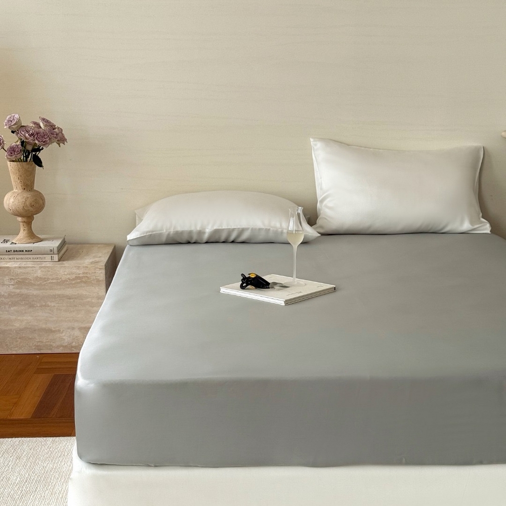 91家纺网 家纺一手货源 找家纺 禾时 2025新款纯色双拼兰精天丝单品系列-单床笠 床笠单件 云纱灰