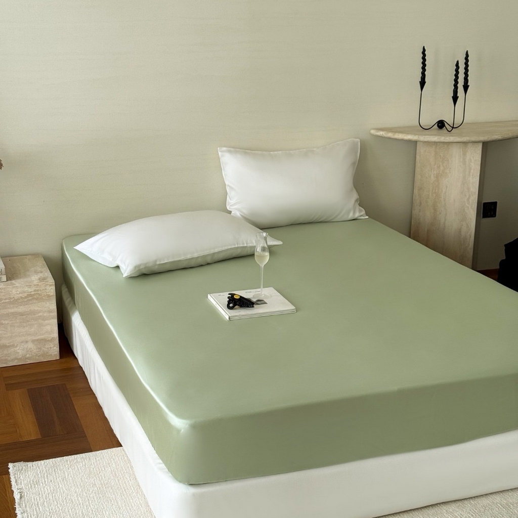 91家纺网 家纺一手货源 找家纺 禾时 2025新款纯色双拼兰精天丝单品系列-单床笠 床笠单件 嫩叶绿