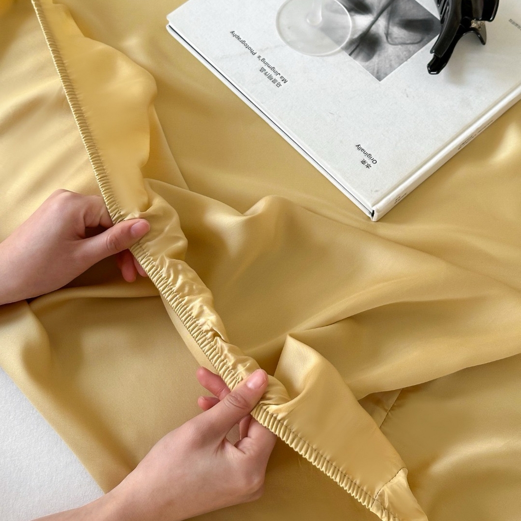 91家纺网 家纺一手货源 找家纺 禾时 2025新款纯色双拼兰精天丝单品系列-单床笠 床笠单件 香槟金