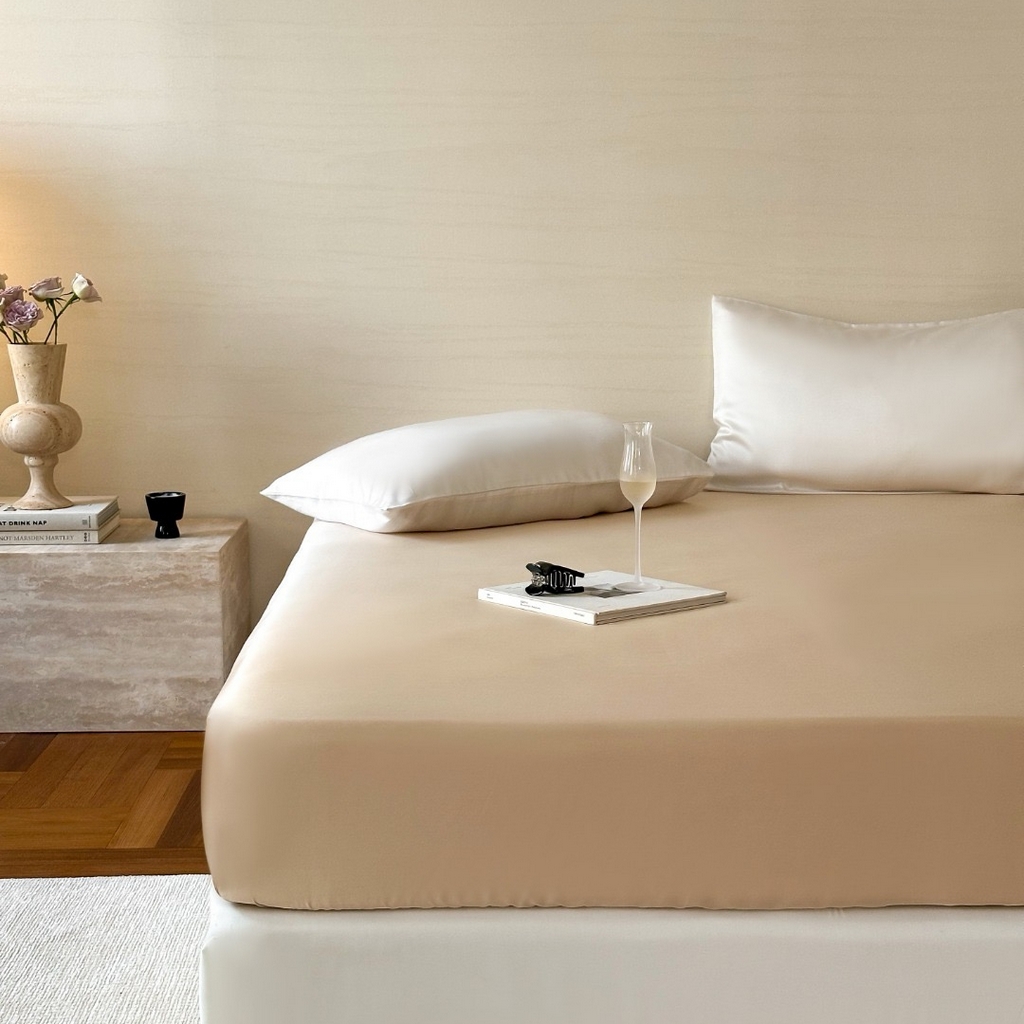 91家纺网 家纺一手货源 找家纺 禾时 2025新款纯色双拼兰精天丝单品系列-单床笠 床笠单件 沙茶色