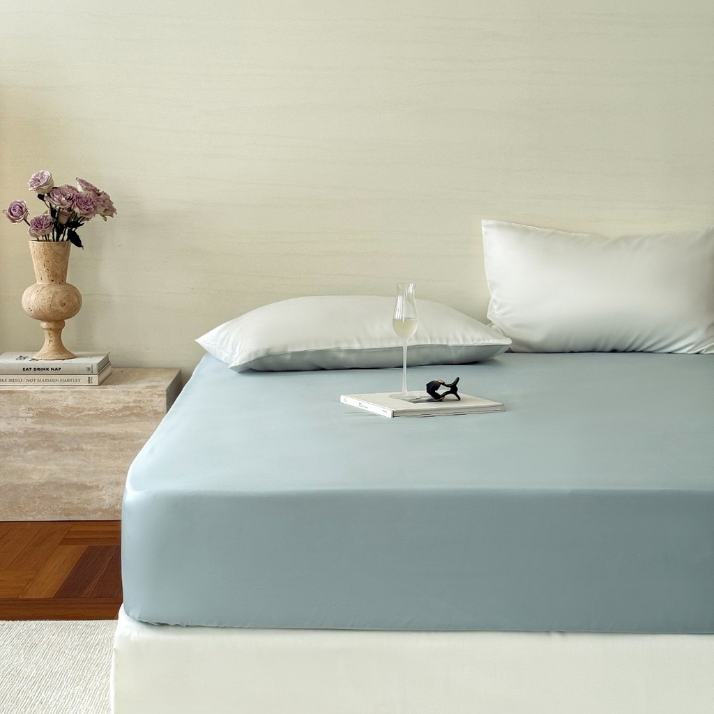 91家纺网 家纺一手货源 找家纺 禾时 2025新款纯色双拼兰精天丝单品系列-单床笠 床笠单件 冰川灰