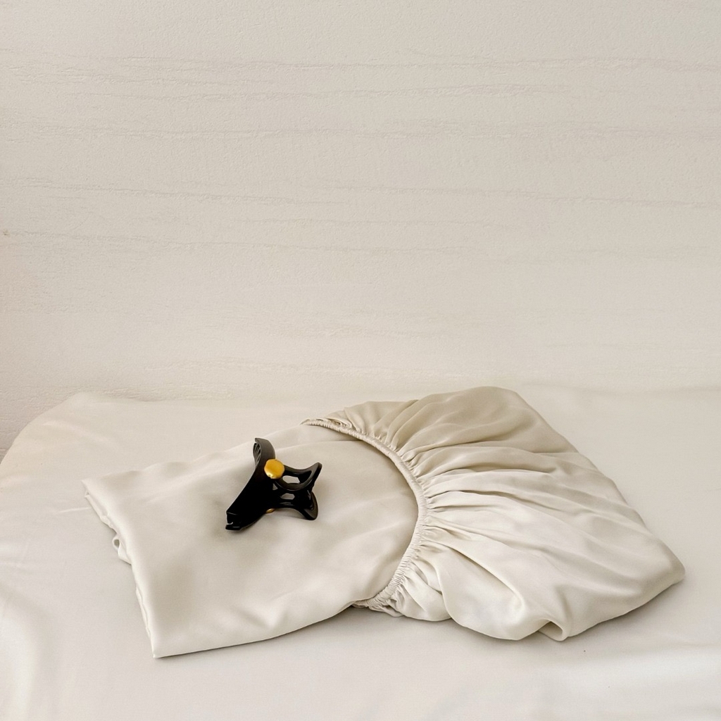 91家纺网 家纺一手货源 找家纺 禾时 2025新款纯色双拼兰精天丝单品系列-单床笠 床笠单件 极地白