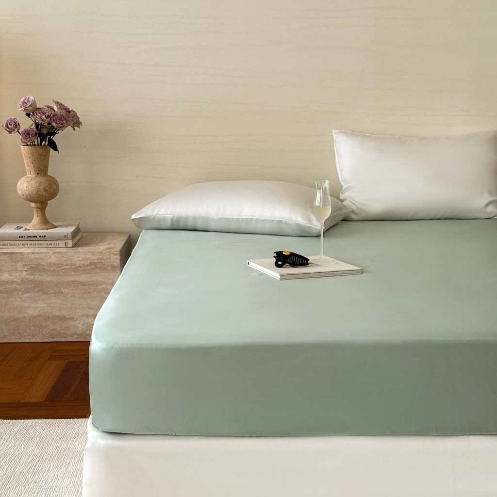 91家纺网 家纺一手货源 找家纺 禾时 2025新款纯色双拼兰精天丝单品系列-单床笠 床笠单件 浅艾绿