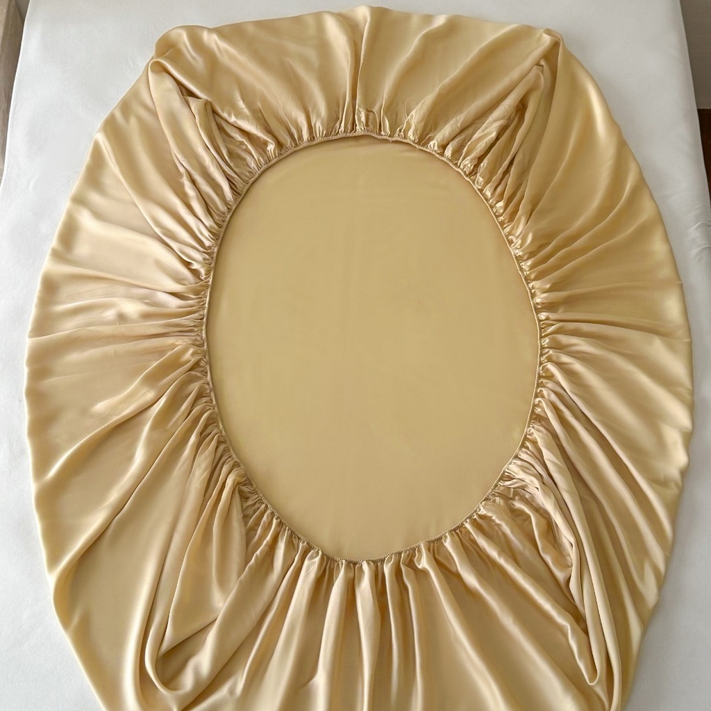 91家纺网 家纺一手货源 找家纺 禾时 2025新款纯色双拼兰精天丝单品系列-单床笠 床笠单件 香槟金