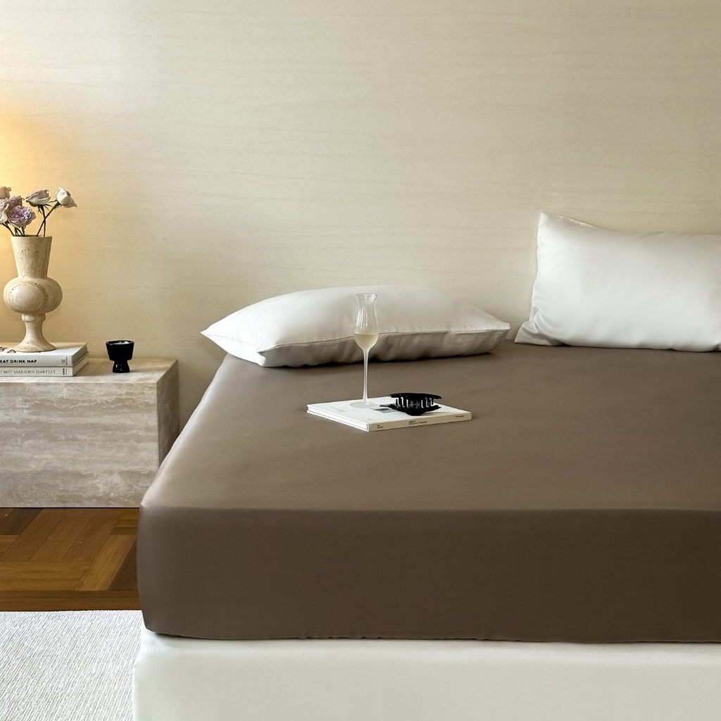 91家纺网 家纺一手货源 找家纺 禾时 2025新款纯色双拼兰精天丝单品系列-单床笠 床笠单件 冷岩灰