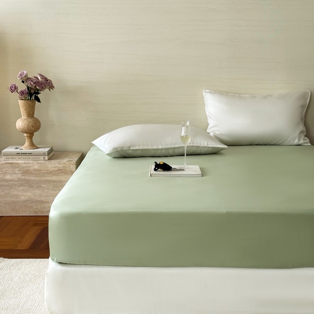 91家纺网 家纺一手货源 找家纺 禾时 2025新款纯色双拼兰精天丝单品系列-单床笠 床笠单件 嫩叶绿