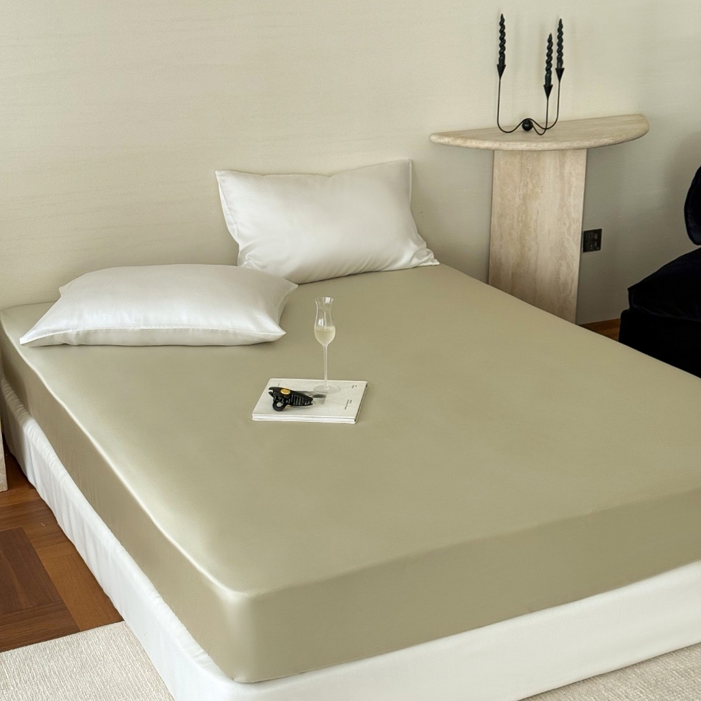 91家纺网 家纺一手货源 找家纺 禾时 2025新款纯色双拼兰精天丝单品系列-单床笠 床笠单件 烟轻绿