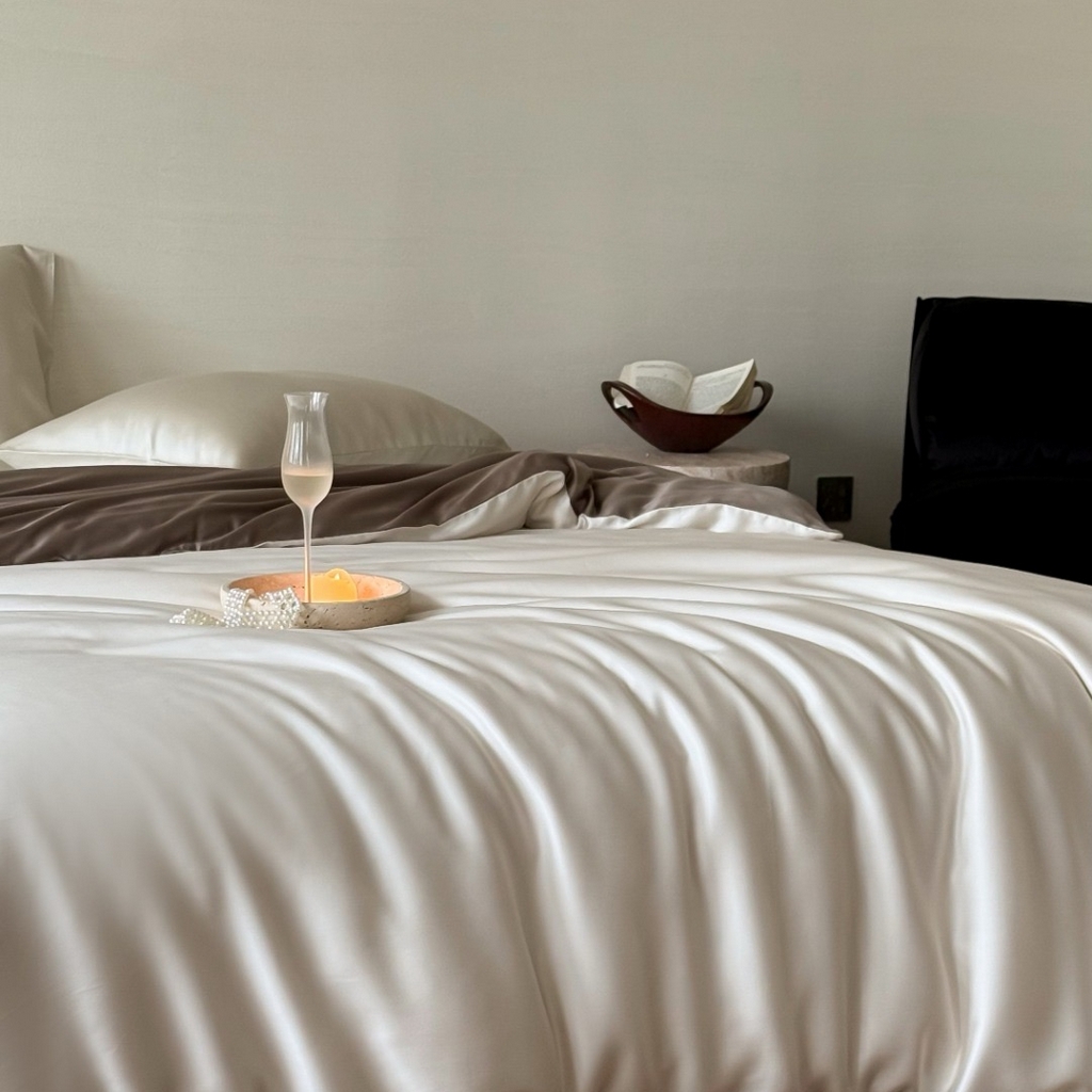 91家纺网 家纺一手货源 找家纺 禾时 2025新款纯色双拼兰精天丝单品系列-单被套 被套单件 乳蛋白-冷岩灰