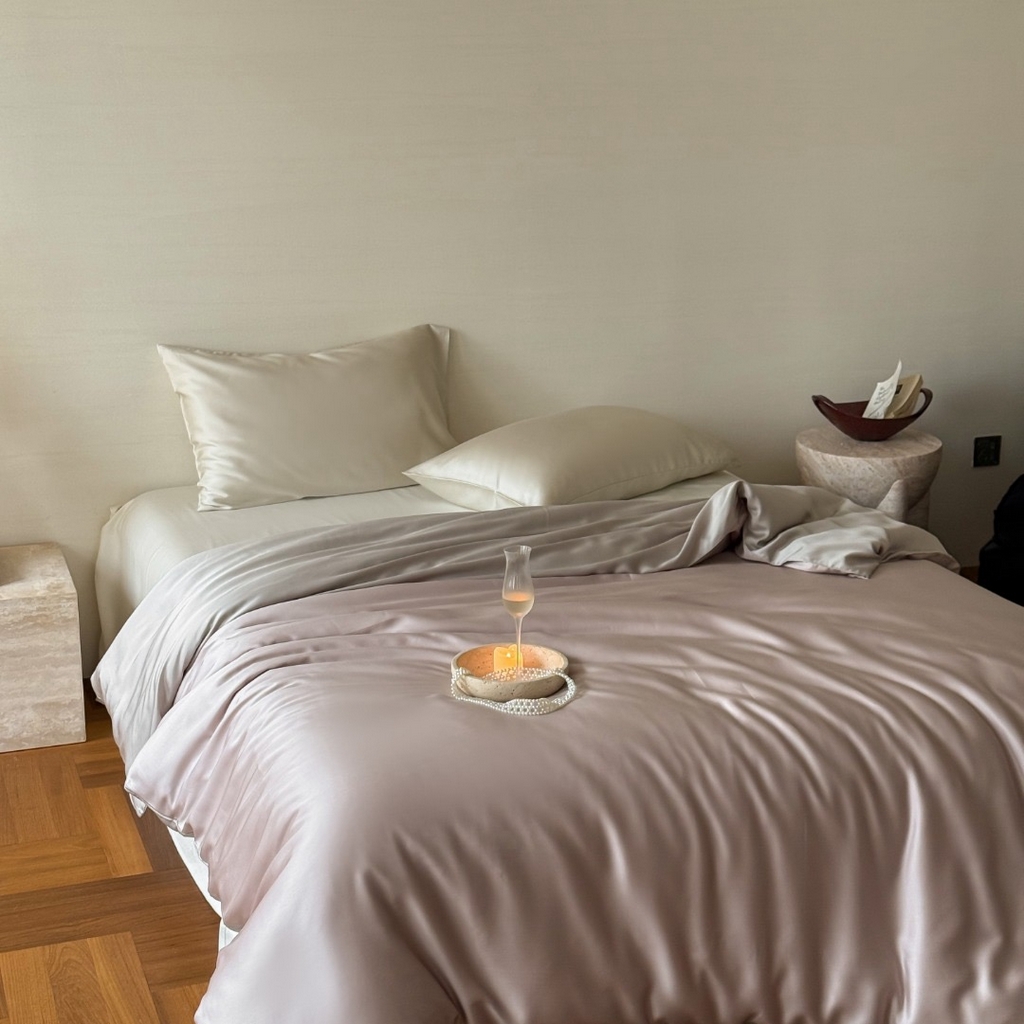 91家纺网 家纺一手货源 找家纺 禾时 2025新款纯色双拼兰精天丝单品系列-单被套 被套单件 夜影凝香-霜华银