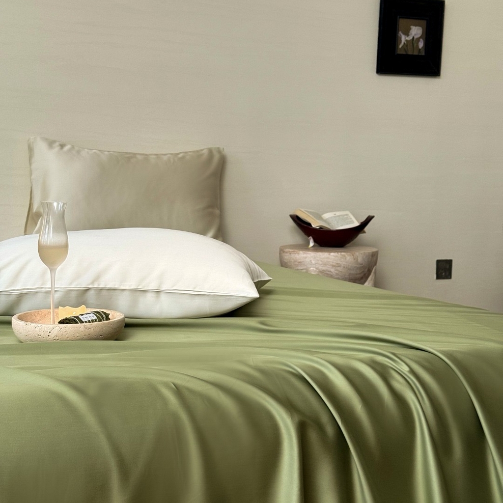 91家纺网 家纺一手货源 找家纺 禾时 2025新款纯色双拼兰精天丝单品系列-单床单 床单单件 欧芹绿