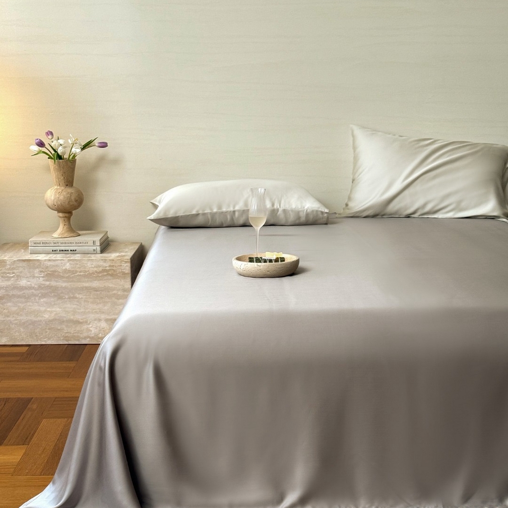 91家纺网 家纺一手货源 找家纺 禾时 2025新款纯色双拼兰精天丝单品系列-单床单 床单单件 曙光银