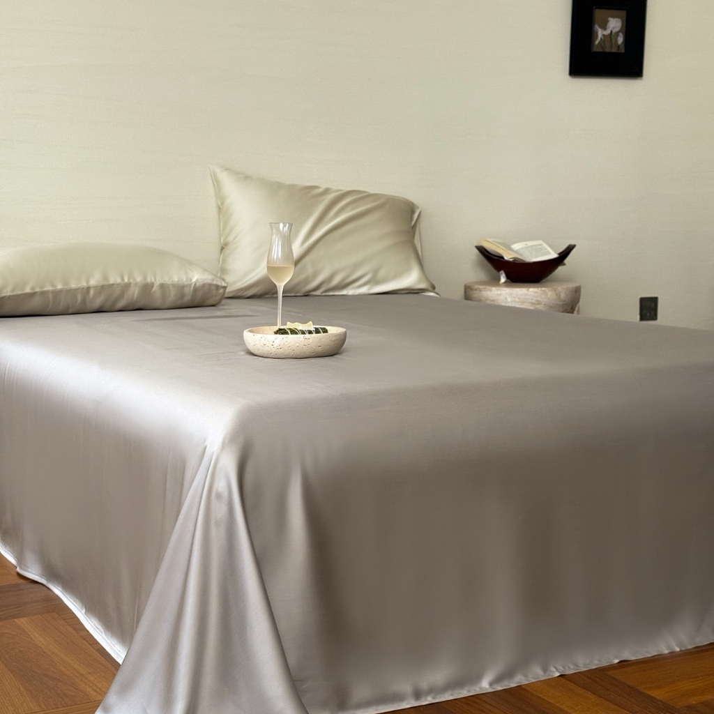 91家纺网 家纺一手货源 找家纺 禾时 2025新款纯色双拼兰精天丝单品系列-单床单 床单单件 曙光银