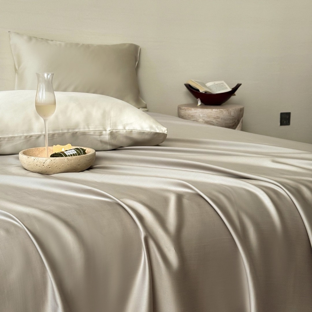 91家纺网 家纺一手货源 找家纺 禾时 2025新款纯色双拼兰精天丝单品系列-单床单 床单单件 霜华银