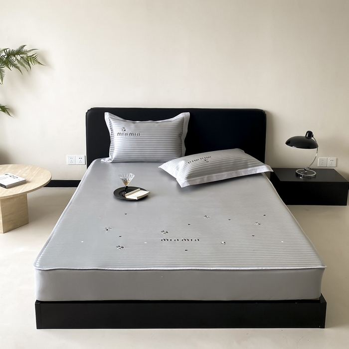 91家纺网 家纺一手货源 找家纺 （总）由有家居 2025新款轻奢7A高精密抗菌可水洗色织提花进口刺绣冰丝凉席-森恋