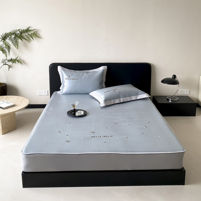 91家纺网 家纺一手货源 找家纺 （总）由有家居 2025新款轻奢7A高精密抗菌可水洗色织提花进口刺绣冰丝凉席-森恋