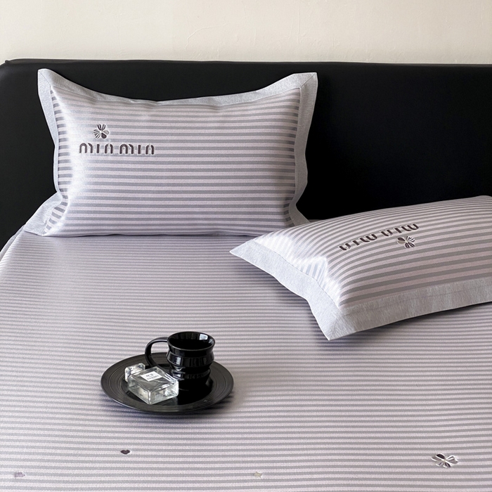 91家纺网 家纺一手货源 找家纺 由有家居 2025新款轻奢7A高精密抗菌可水洗色织提花进口刺绣冰丝凉席-森恋 森恋-粉