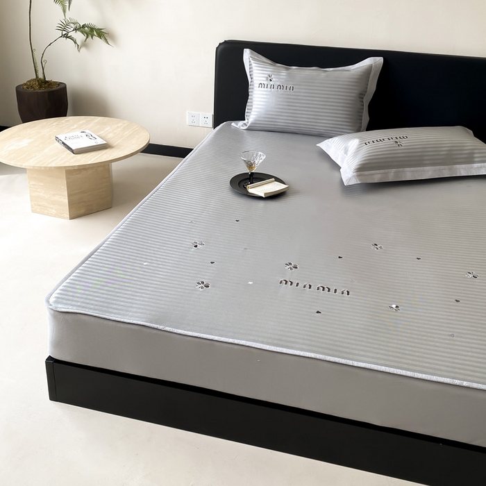 91家纺网 家纺一手货源 找家纺 由有家居 2025新款轻奢7A高精密抗菌可水洗色织提花进口刺绣冰丝凉席-森恋 森恋-咖