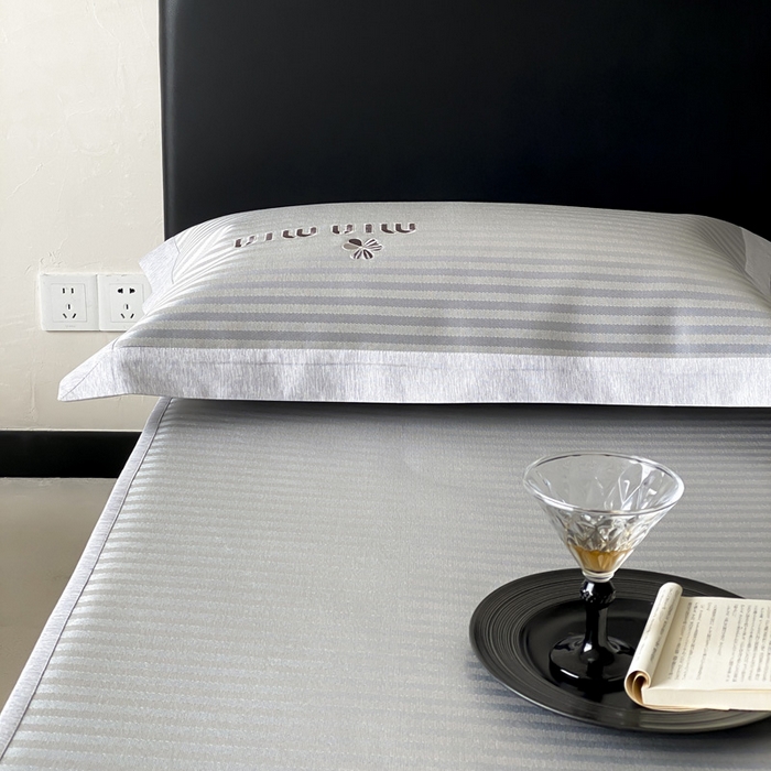 91家纺网 家纺一手货源 找家纺 由有家居 2025新款轻奢7A高精密抗菌可水洗色织提花进口刺绣冰丝凉席-森恋 森恋-咖