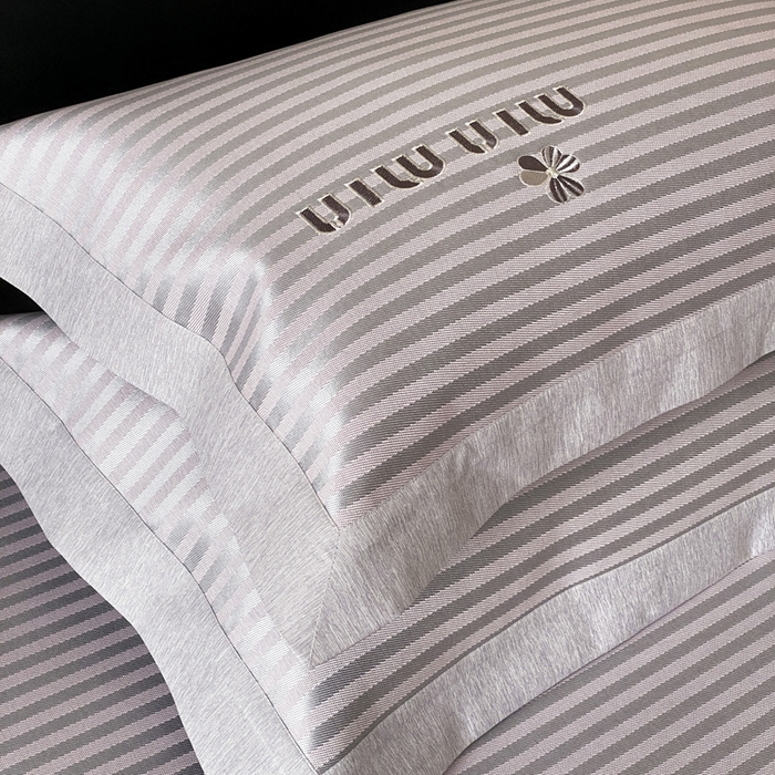 91家纺网 家纺一手货源 找家纺 由有家居 2025新款轻奢7A高精密抗菌可水洗色织提花进口刺绣冰丝凉席-森恋 森恋-粉