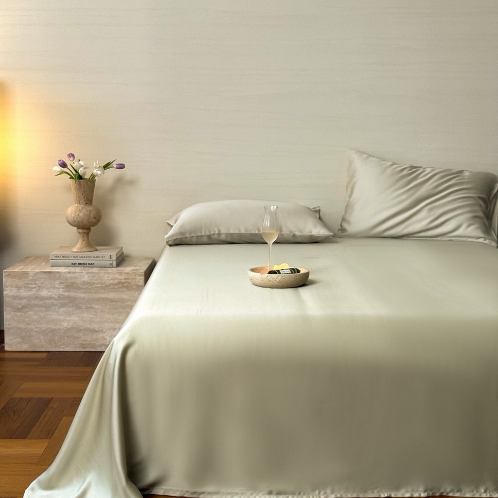 91家纺网 家纺一手货源 找家纺 禾时 2025新款纯色双拼兰精天丝单品系列-单床单 床单单件 烟轻绿