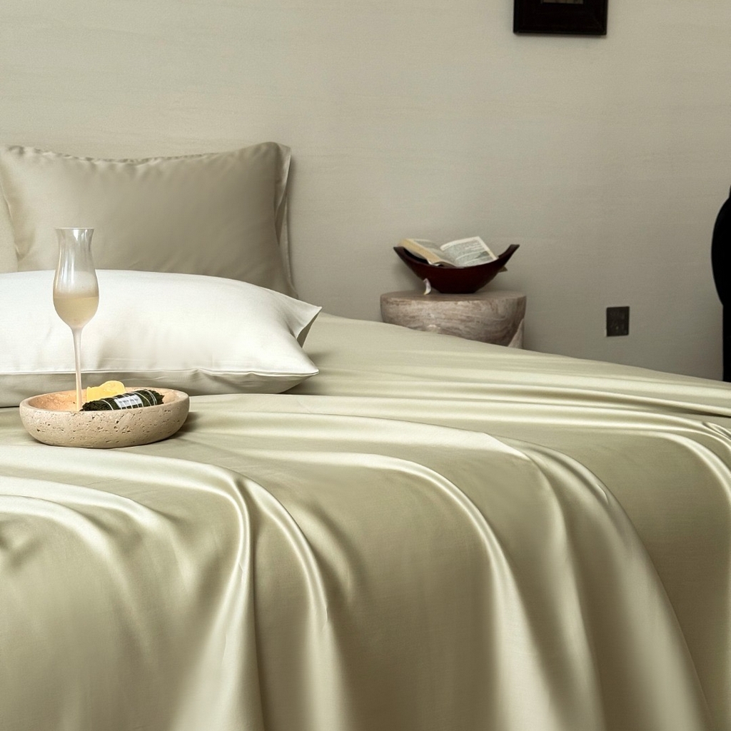 91家纺网 家纺一手货源 找家纺 禾时 2025新款纯色双拼兰精天丝单品系列-单床单 床单单件 烟轻绿