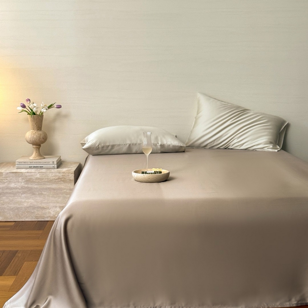 91家纺网 家纺一手货源 找家纺 禾时 2025新款纯色双拼兰精天丝单品系列-单床单 床单单件 芋泥灰