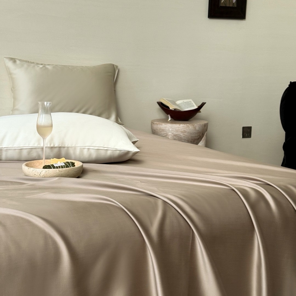 91家纺网 家纺一手货源 找家纺 禾时 2025新款纯色双拼兰精天丝单品系列-单床单 床单单件 芋泥灰