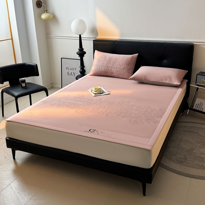 91家纺网 家纺一手货源 找家纺 （总）怡源梦 2025新款A类高分子凉感席席子-巴黎世家系列