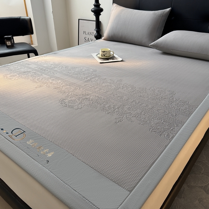 91家纺网 家纺一手货源 找家纺 怡源梦 2025新款A类高分子凉感席席子-巴黎世家系列 巴黎世家 灰色