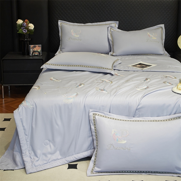 91家纺网 家纺一手货源 找家纺 佳宇轩 2025爆款A类水洗棉刺绣花边夏被夏凉被空调被夏季薄被子三四件套轻奢凉感可机洗 蜜羽-浅灰