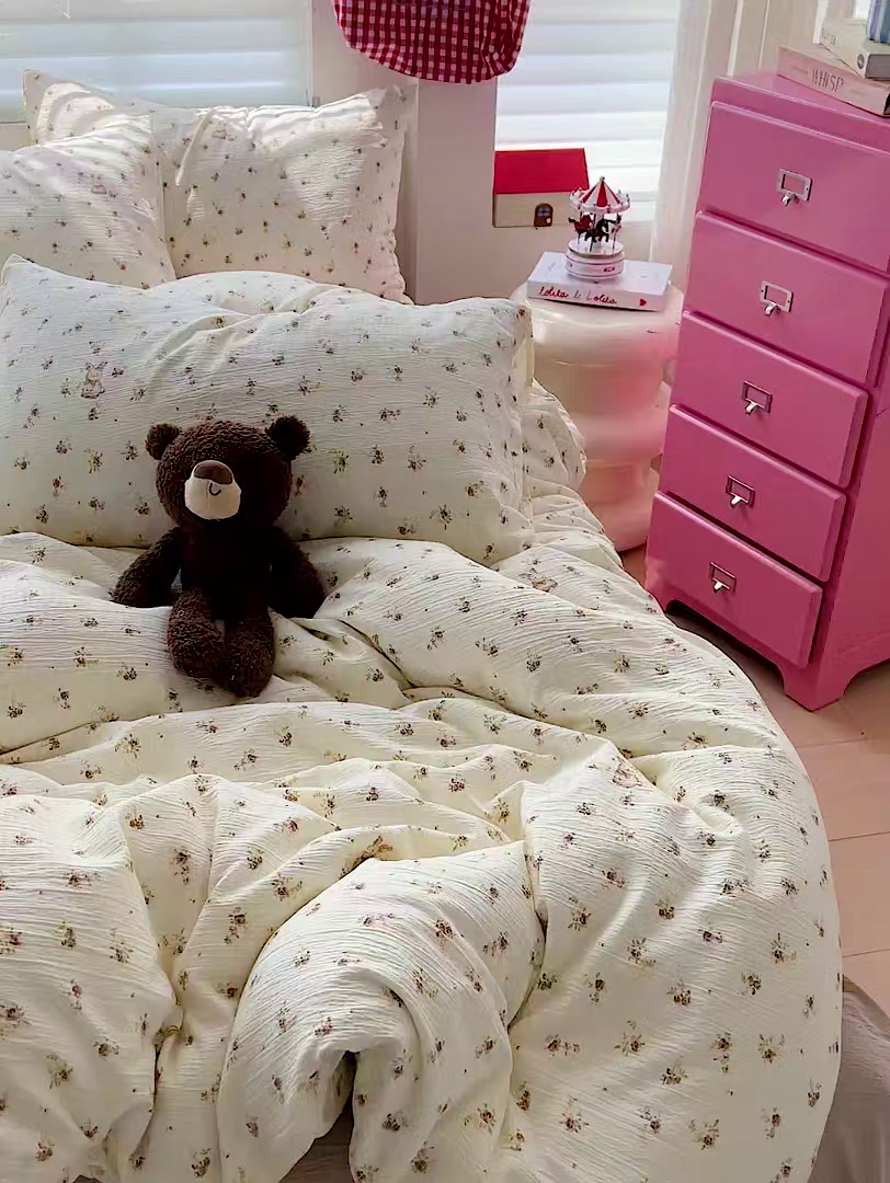 91家纺网 家纺一手货源 找家纺 名品家纺 2025新款云感皱皱双层纱四件套 晴天