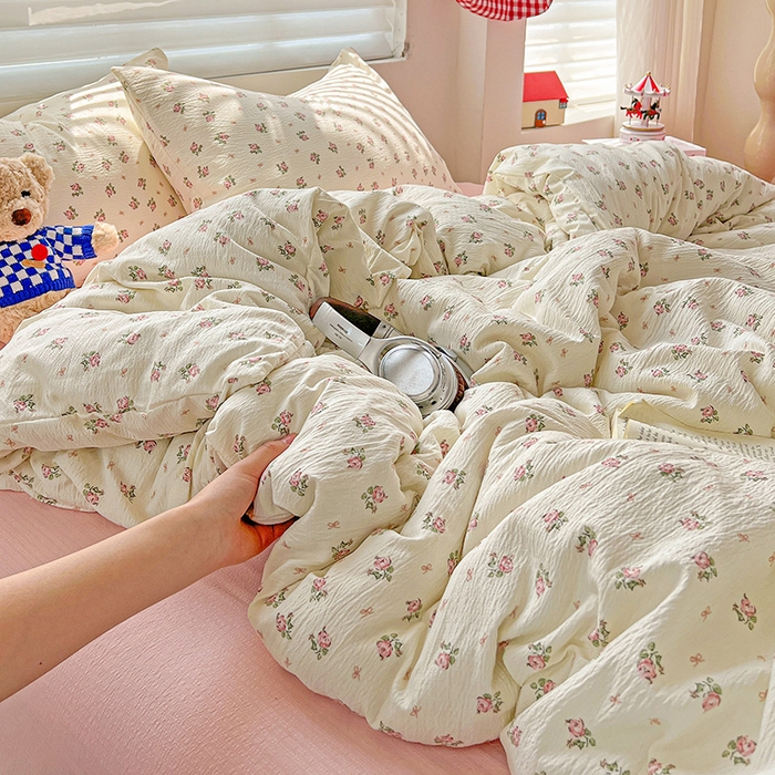 91家纺网 家纺一手货源 找家纺 名品家纺 2025新款云感皱皱双层纱四件套 甜甜心事