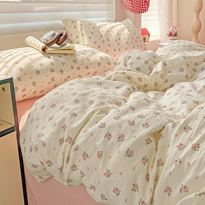 91家纺网 家纺一手货源 找家纺 名品家纺 2025新款云感皱皱双层纱四件套 甜甜心事