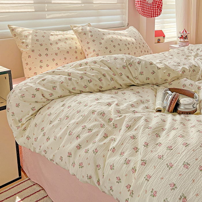 91家纺网 家纺一手货源 找家纺 名品家纺 2025新款云感皱皱双层纱四件套 甜甜心事